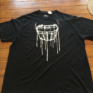 Men’s Large Under Armor Graphic Tee